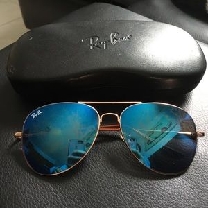 Blue Rayban Mirrored Aviators